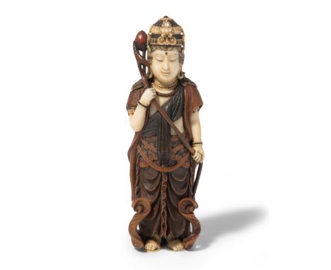 Netsuke von Hoshu Yasuhide Japan, Meiji-Zeit, Ende 19./Anfang 20.Jh. Holz und Elfenbein mit Silber, Messing und Perlmutt. Sig