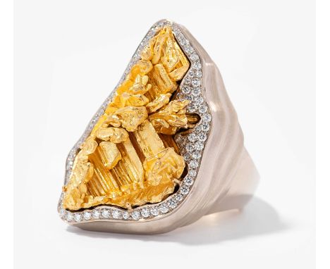 Brillant-Ring750/916 Gelb-/Weissgold. Organisch gestalteter Ring, in der Art eines Nuggets aus höherer Goldlegierung mit fein