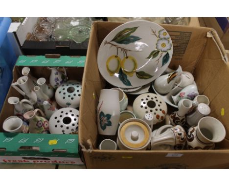 TWO TRAYS OF RADFORD CERAMICS
