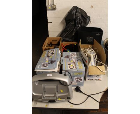 A QUANTITY OF ASSORTED TOOLS