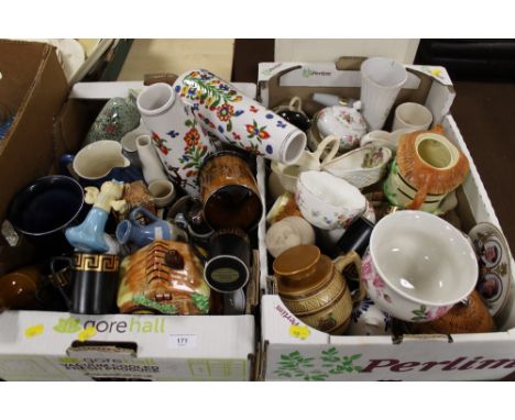 TWO TRAYS OF COLLECTABLE CERAMICS TO INCLUDE COMMEMORATIVE PLATE, PORTMEIRION, MINTON, SPODE COPELAND ETC.