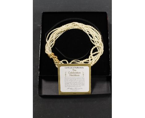 A FRANKLIN MINT BOXED PEARL NECKLACE