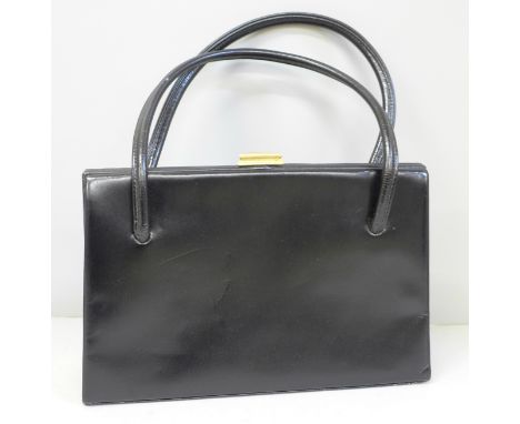 A lady's vintage black leather Waldybag handbag 