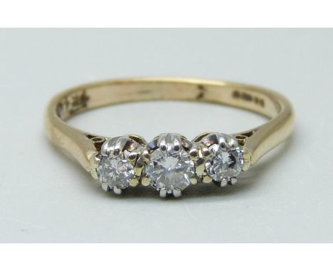 A 9ct gold and diamond trilogy ring, 2.3g, L 