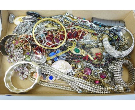 Costume jewellery including Monet 