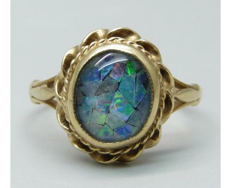 A 9ct gold and mosaic doublet opal ring, 3g, P 