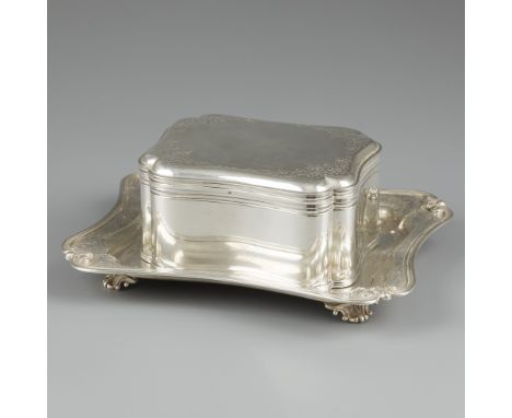 Silver biscuit box with tray, Jacob Helweg, Amsterdam 1861. Biedermeier biscuit box with matching tray. Very high quality set