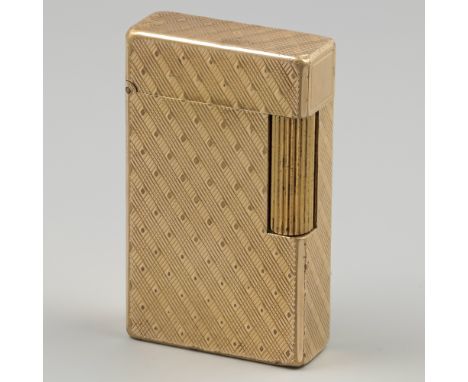 S.T. Dupont lighter. Beautiful lighter with guilloche pattern decoration. France, Paris, S.T. Dupont, 20th century, hallmarks