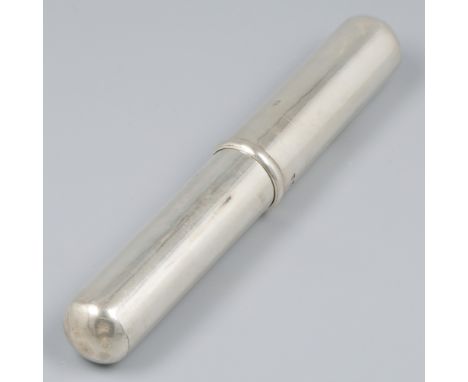 Silver cigar case. Sleek tube-shaped model with removable cap. United Kingdom, London, Collingwood &amp; Co, 1923, hallmarks: