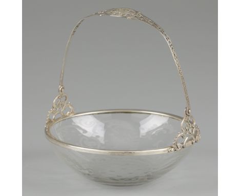 Bonbon / sweetmeat dish with silver handle. Beautiful dish with cut glass decoration and openwork silver handle. Germany, Pfo