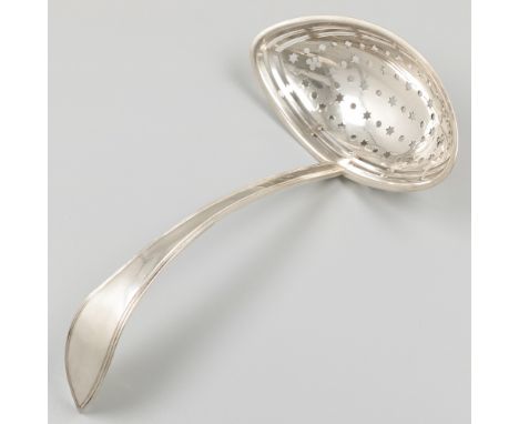 Silver sifter spoon, Barend Verkerk, Amsterdam 1817. With boat-shaped bowl with Empire openwork decor. The Netherlands, Amste