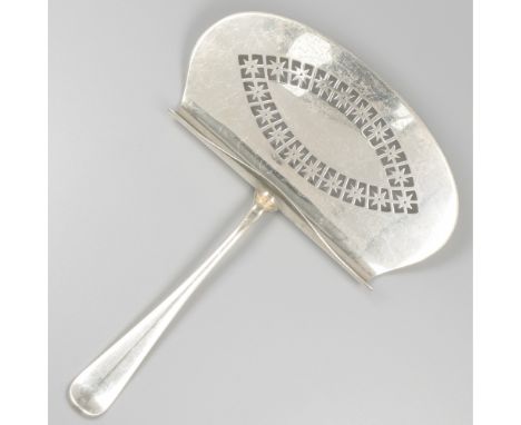 Asparagus server silver. "Hollands Glad" model, equipped with an openwork blade. The Netherlands, Zeist, Gerritsen &amp; van 