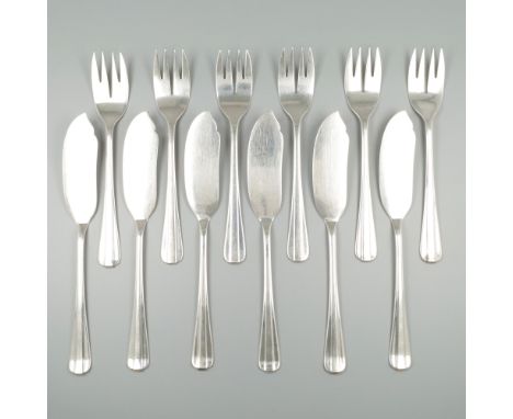 12-piece fish cutlery, model 1064 by Christa Ehrlich (1903-1995) for Zilverfabriek-Voorschoten, silver. Christa Ehrlich was a