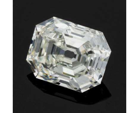 1.52 ct. GIA certified natural diamond. Shape: cut-cornered rectangular step cut, weight: 1.52 ct. color: I, clarity: VS1, po