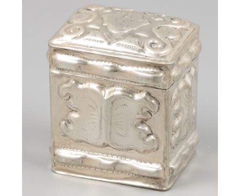 Loderein box silver. Rectangular model with lobed shapes and engraved decoration. Netherlands, Joure, J.H. van der Meulen, 19