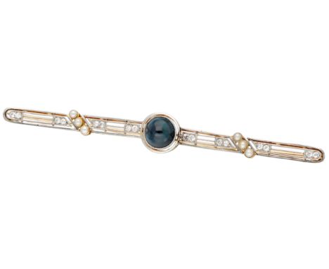 Art Deco yellow gold / platinum barrette brooch set with ca. 2.31 ct. natural sapphire, diamond and pearl. Fine linework with