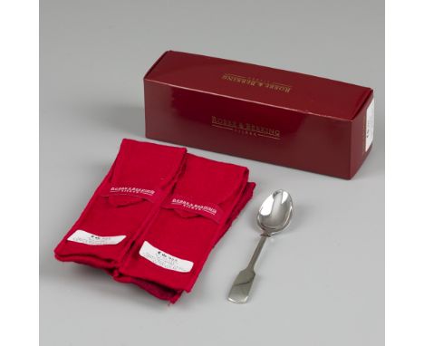 Robbe &amp; Berking 6-piece set of mocha spoons, model Alt-Spaten, silver. Model Alt-Spaten. With cutlery bags and box. Germa