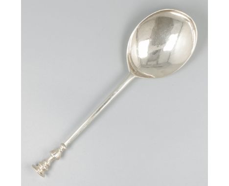 Silver seal-top spoon, John Shiels, Dublin 1762. A so-called seal-top or seal finial spoon, crowned with a vase-shaped balust