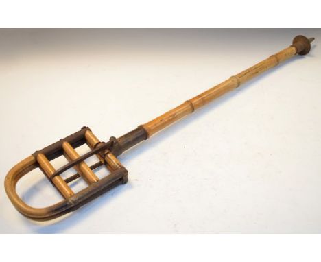 Early 20th Century bamboo or Malacca cane shooting stick   Condition: 