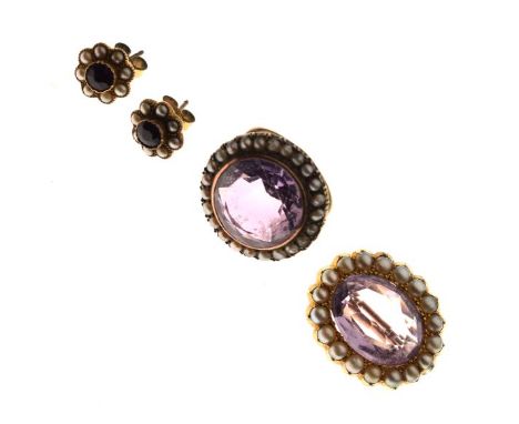 Oval brooch set amethyst coloured stone within a seed pearl border stamped 15ct, together with a similar dress ring and pair 