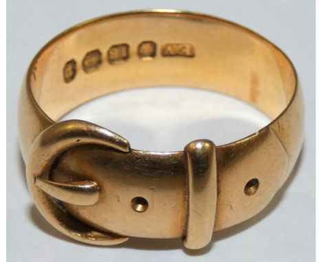 A Victorian 18ct gold buckle ring, Birmingham 1890, weight 7 g, size R.