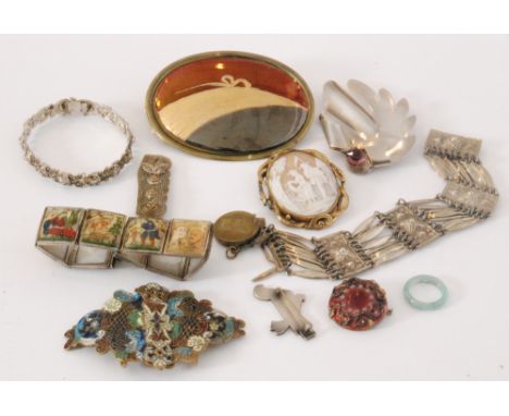 A parcel lot of assorted silver and costume jewellery to include enamel bird pendant, stone set brooches, bracelet, enamelled