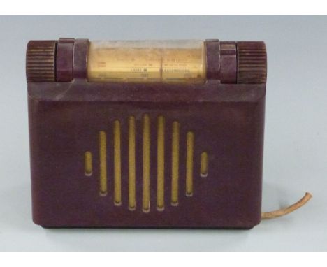 Murphy 1950s A100 bakelite vintage radio.