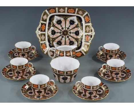 Royal Crown Derby Imari six place setting tea set with additional cake plate but no teapot, probably early 1128 pattern, with