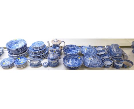 Spode Italian pattern eight place setting dinner and tea service including eight dinner plates 8 x 23cm plates, 8 x 16.5cm te