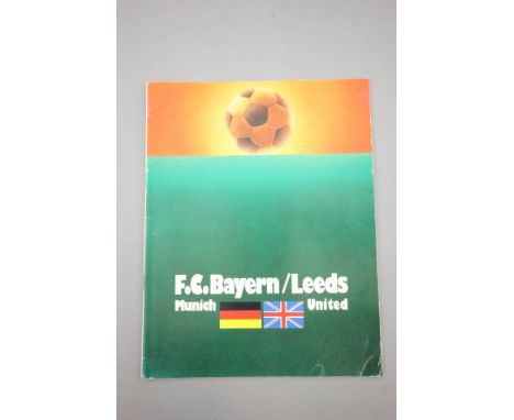 1975 Bayern Munich v Leeds United European Cup Final football programme played 28th May 1975 in Paris, vg with small creasing