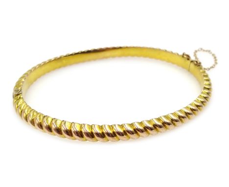 Gold rope twist hinged bangle stamped 375 Condition Report 5.6gm