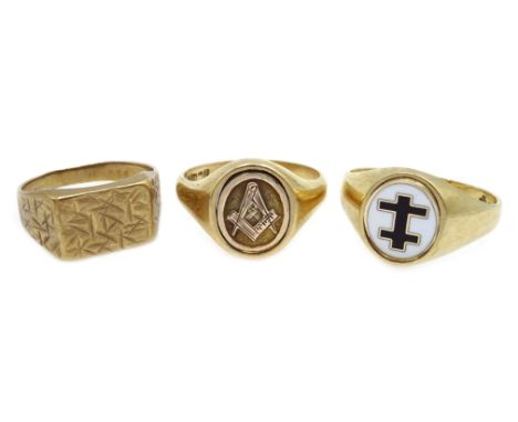 Gold Masonic swivel signet ring, gold enamel cross of Lorraine swivel signet ring and one other, all hallmarked 9ct Condition