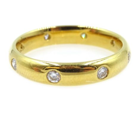 18ct gold ring inset with eight diamonds halllmarked Condition Report as new condition5.4gmsize Q