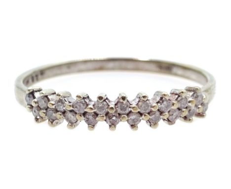 9ct white gold diamond half eternity ring, stamped 375 Condition Report Approx 1.6gm, size S-T