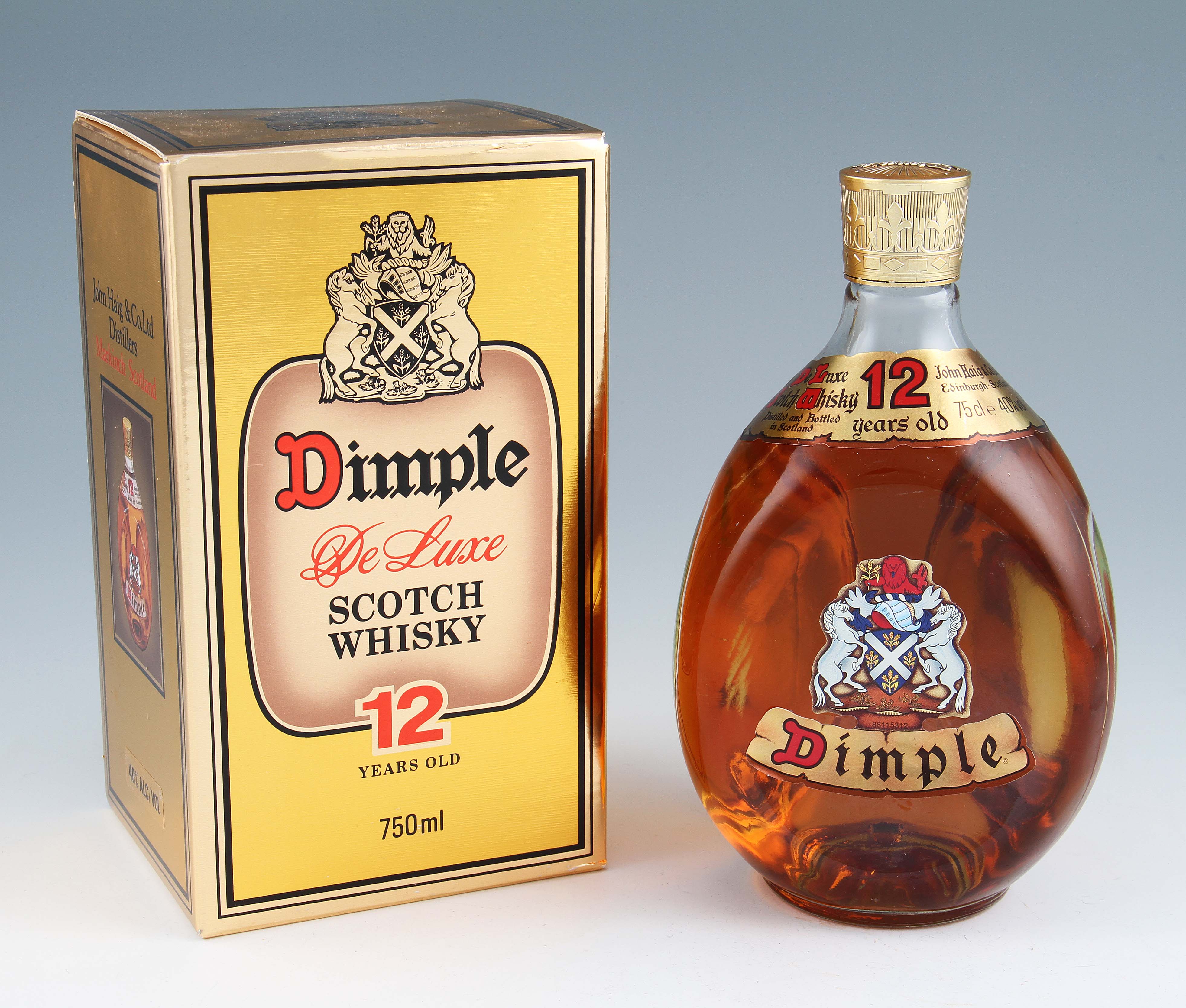 Dimple 12 year old De Luxe Scotch Whisky. Old bottling 1970/80