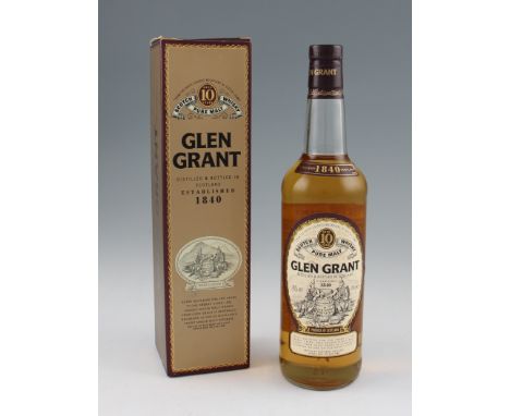 Glen Grant 10 year old Pure Malt Scotch Whisky. Old bottling, 1970/80's.