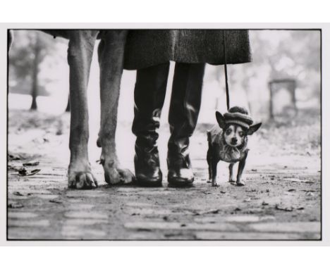 Elliott Erwitt.  (1928 Paris). New York, New York, USA. 1974. Späterer Abzug von 2022 nach der Photographie von 1952. Digital
