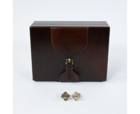 Storage box for Rolex Gold Daytona (marked) and 2 Patek Philippe machette buttonsOpbergdoos voor Rolex Gouden Daytona (gemerk