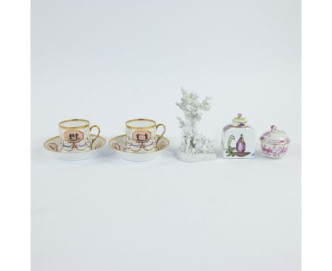 Collection of porcelain: 2 cups early 19th century Paris, tea caddy Meissen 18th century, pastoral group 19th century and lid