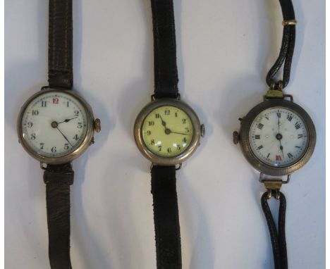THREE VARIOUS VINTAGE SILVER WRISTWATCHES 