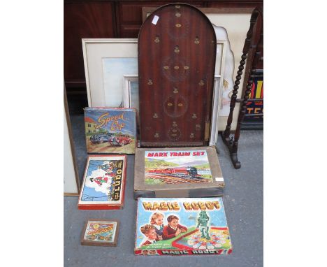 PARCEL OF VINTAGE BOARD GAMES, BOXED MARX TRAIN SET, BAGATELLE BOARD AND MARX SPEED COP GAME, ETC.