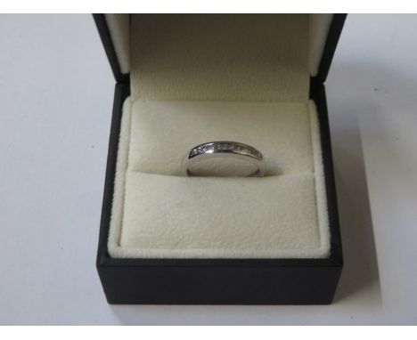 18ct WHITE GOLD DRESS RING SET WITH CLEAR STONES 