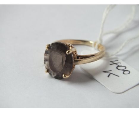 9ct smoky quartz ring – size K – 3.6gms     
