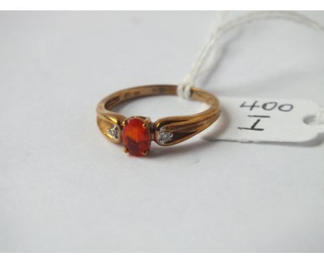 9ct fire opal and diamond ring – size N     