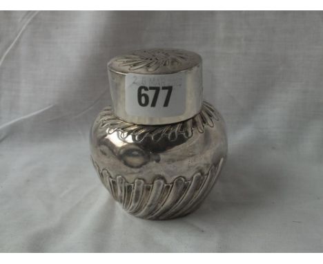 Baluster shaped half fluted caddy with pull off cover – Sheff 1893   by WGJL – 86gms        