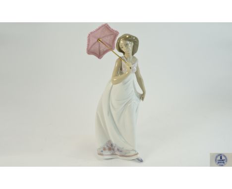 Lladro Collectors Society Members Only Figurine ' Afternoon Promenade ' Sculptured Jose Puche. Model No 7636. Issued 1995 Onl