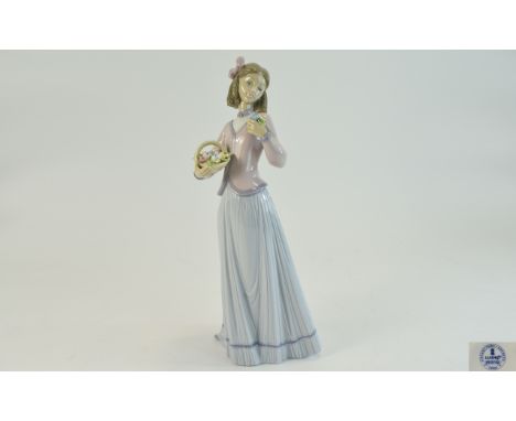 Lladro Collectors Society Members Only Figurine ' Innocence In Bloom ' Sculpture Jose Puche. Model No 7644. Issued 1996 - 199