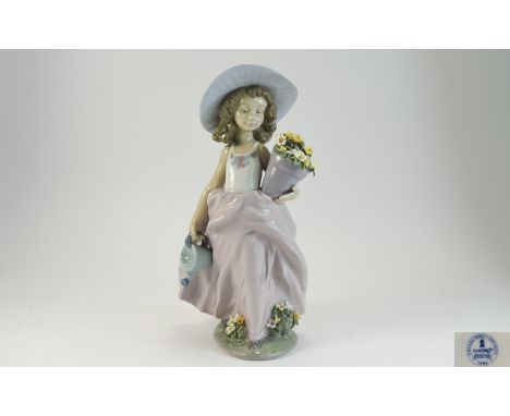 Lladro Collectors Society Members Only Figurine for 1999 ' A Wish Come True ' Model No 7676. Issued 1999 only. Complete with 