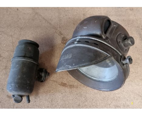 A Jenbro 123 brass acetylene lamp, 4 1/4" glass, with chamber 