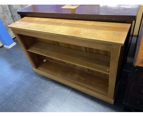 A modern oak free standing bookcase, with adjustable shelf, 87cm x 31cm x 137cm